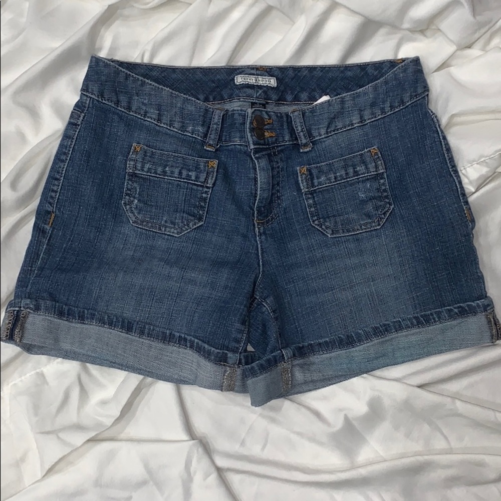 Tommy Hilfiger Cuffed Jean Shorts Size 6